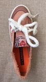 Best Quality Casual and Comfortable Canvas Shoes Many Colors
