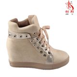 Rivet Decoration Leisure Women Sneaker Sexy Lady Shoes (SN505)