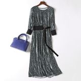 The New Women's Fashion Floral Print Velvet Dress