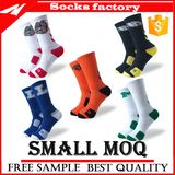 2017 New Design Custom Made Sport Athletic Cotton Socks