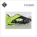 New Style Soccer Shoes with Soft Leather Upper and TPU Outsole