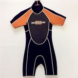 Short Sleeves and Pants Waterproof Noprene Surfing Wetsuit (HX15S33)